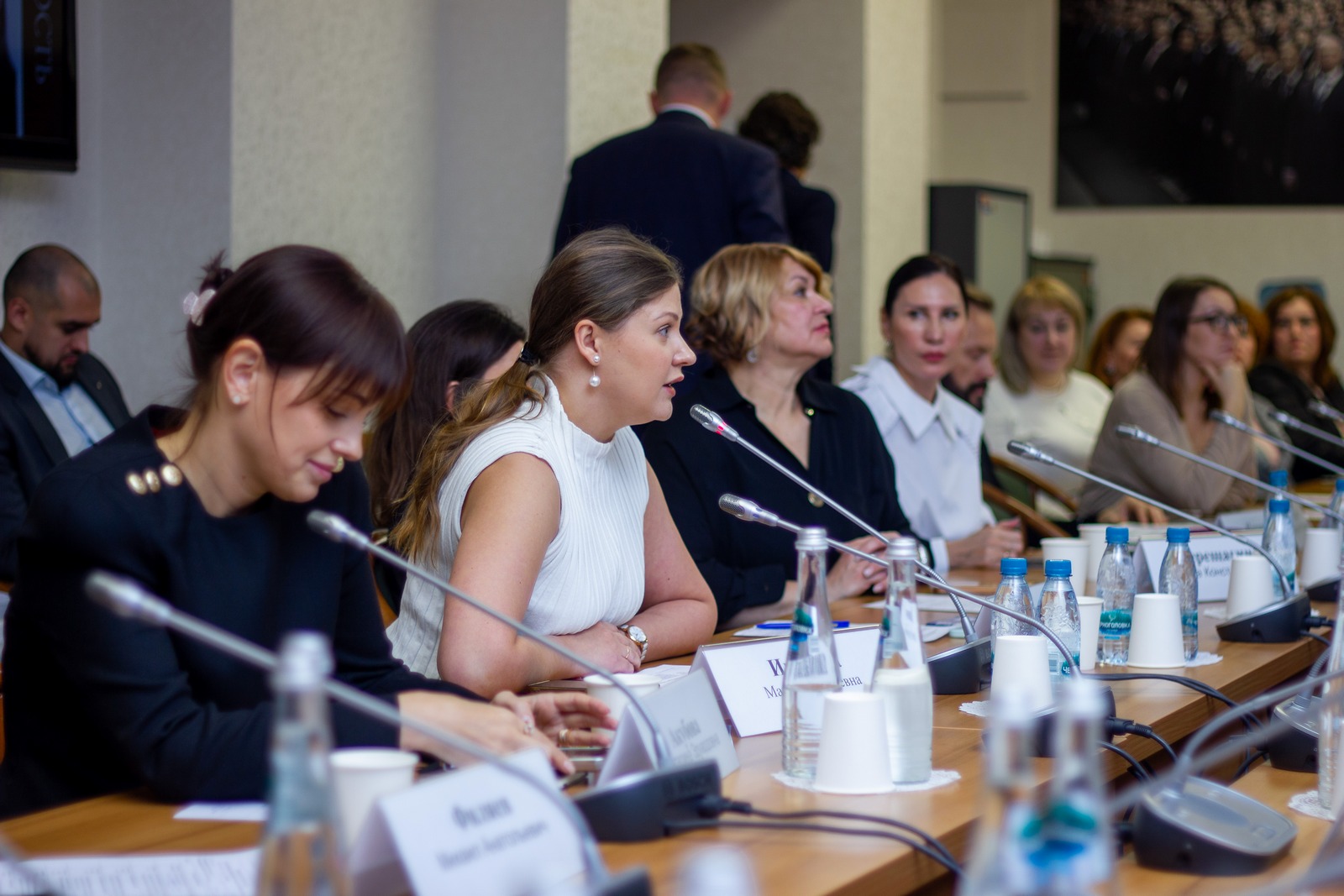 круглый стол в госдуме сегодня