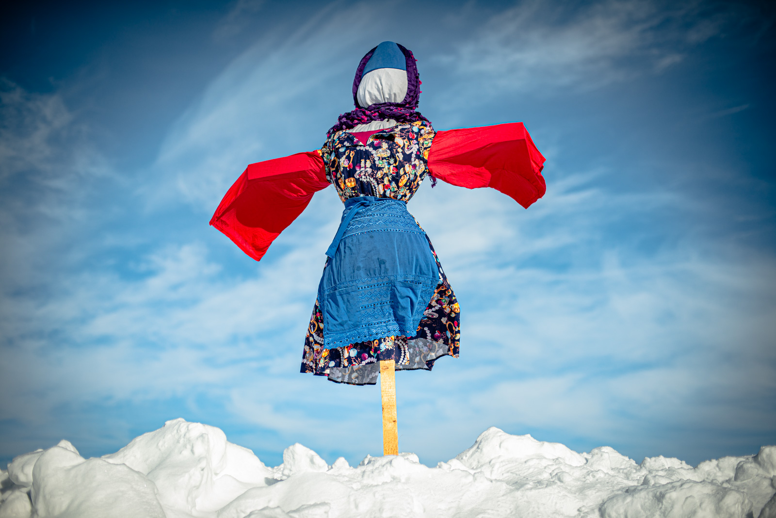 горящее чучело на масленицу